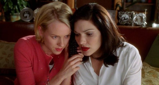 MULHOLLAND DRIVE